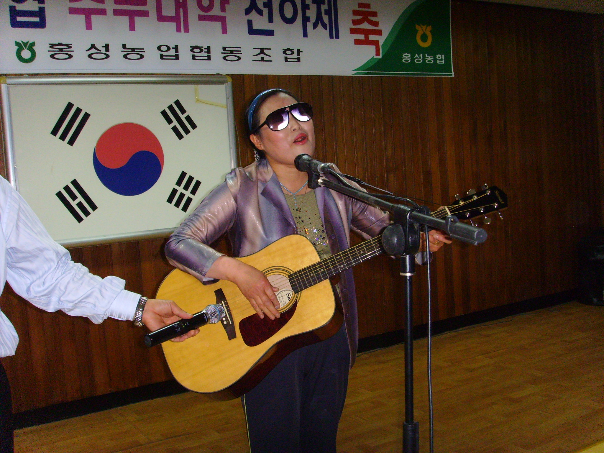 수료전야제에서 대표 이미지